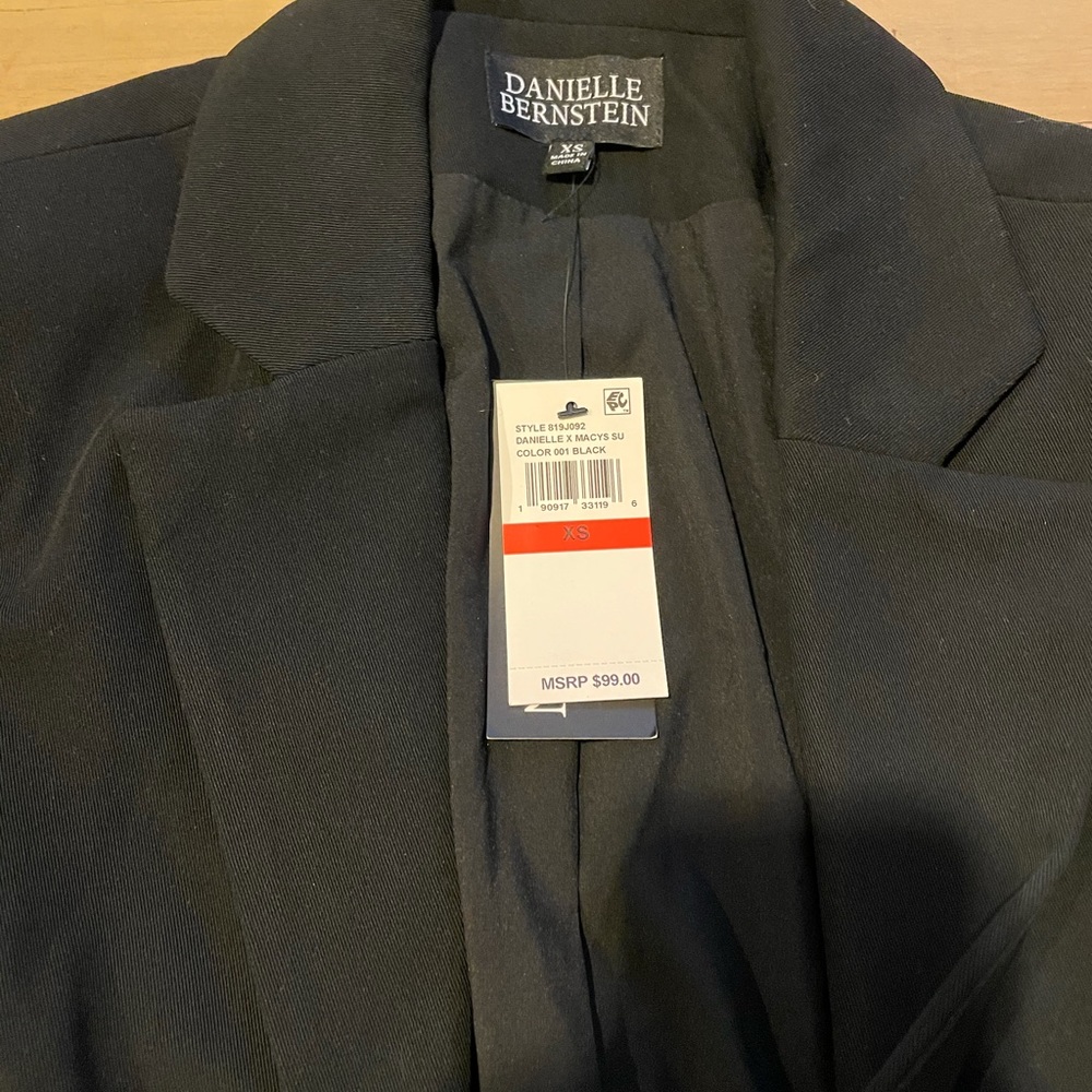 Danielle Bernstein Macy’s Black Blazer - Picture 5 of 7
